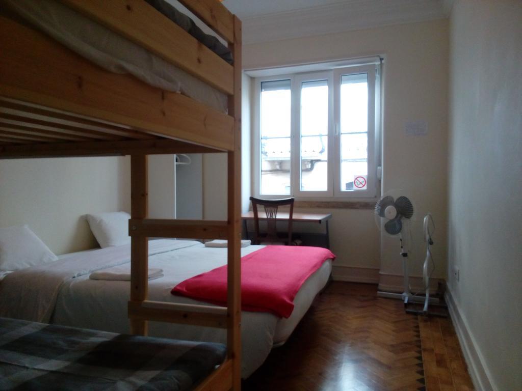 Voyage Guest House Lisbona Esterno foto
